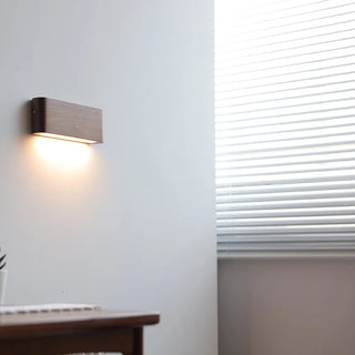 Celako™ Quadera Wall Light | Wood Bedside Lighting