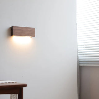 Celako™ Quadera Wall Light | Wood Bedside Lighting